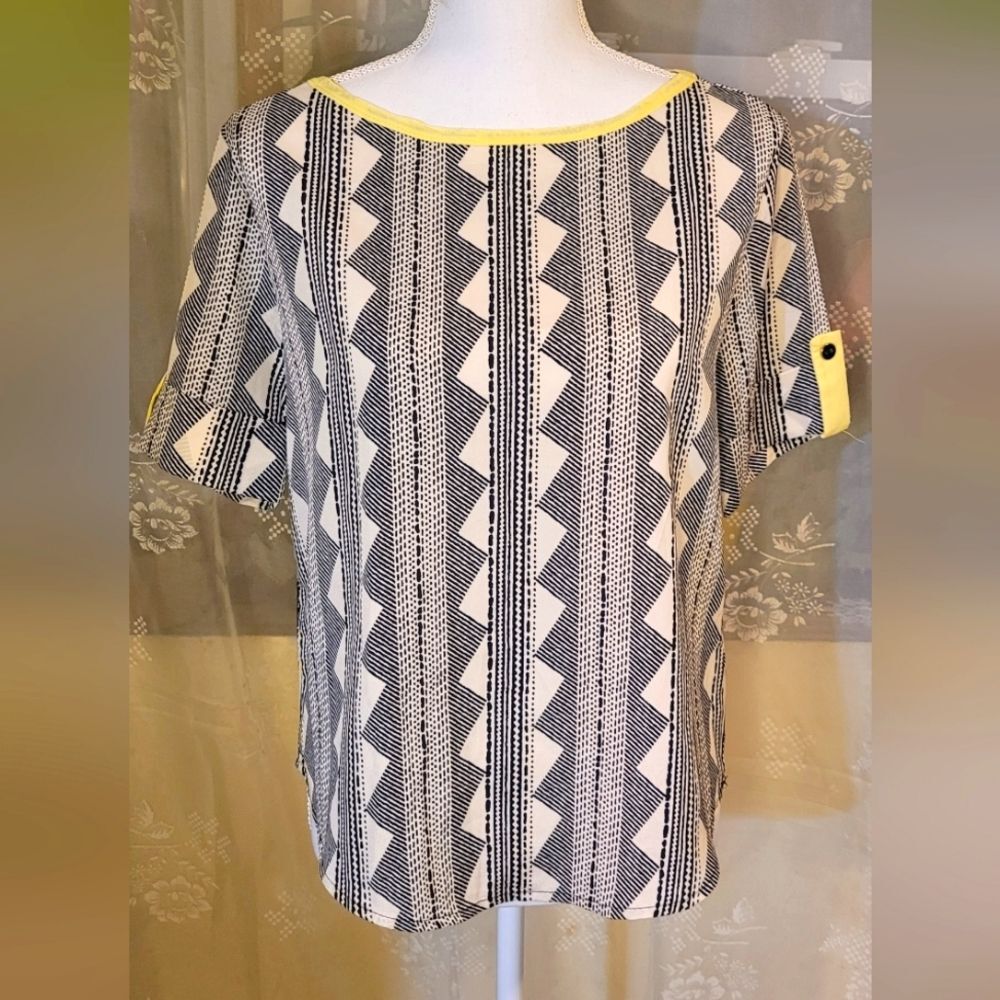 Mind Code (m) black white yellow graphic geometric stripes blouse